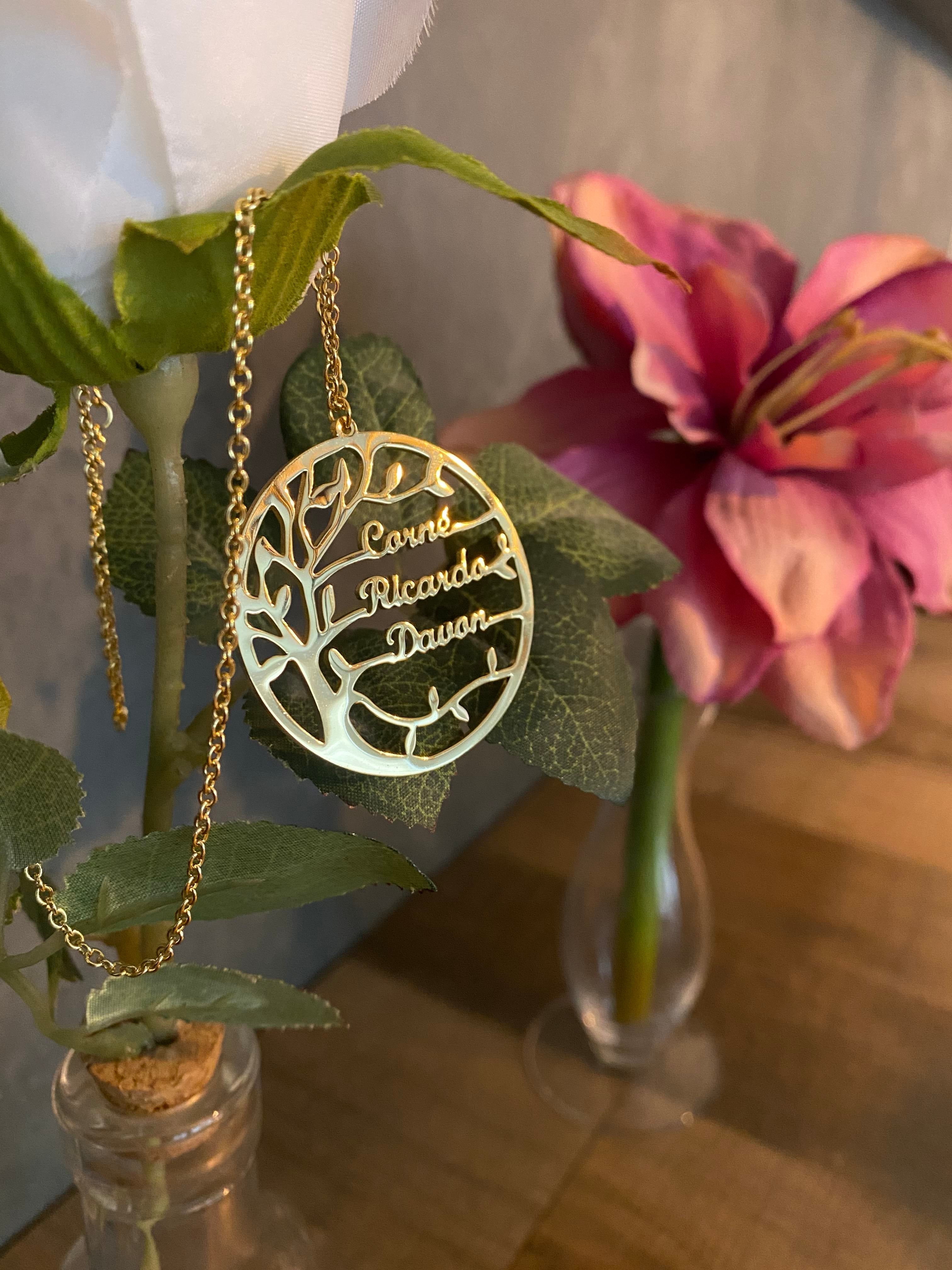 ArbreDeFamille® | Collier d'arbre de famille pour vos proches